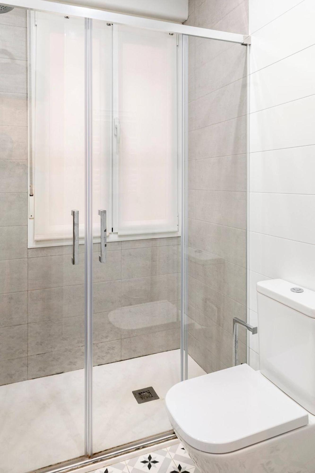 Amplio, Luminoso Y Moderno Cerca Del Casco Viejo Apartman Bilbao Kültér fotó